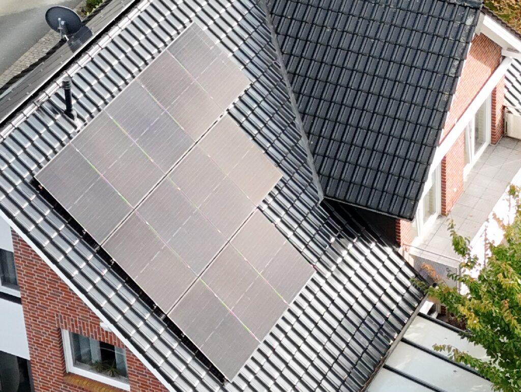 referenz-hausdach-solaranlage-pv-anlage-prolumen-solartechnik